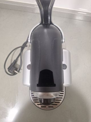 Cafetera Nespresso DeLonghi