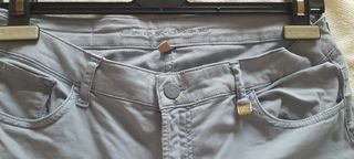 Pantalón pirata azul. Talla 40