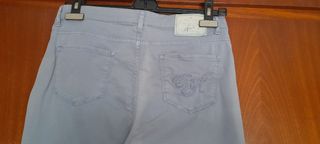 Pantalón pirata azul. Talla 40