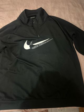 Chaqueta Nike Running Negra Media del JD
