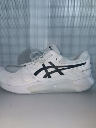 Zapatillas Asics pádel blancas y negras