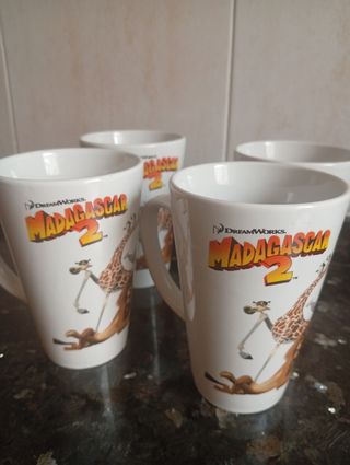 Pack 4 Tazas Madagascar 2