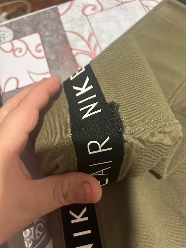 Pantalón deportivo Nike Air verde oliva