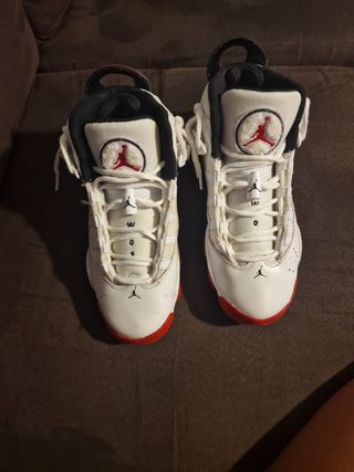 Jordan 6 Rings Blancas y Rojas Talla 38 .Usadas