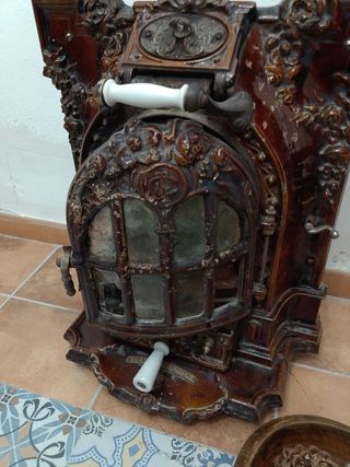 Estufa Salamandra Royal Antigua