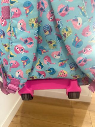 Mochila escolar con ruedas y estampado de pájaros