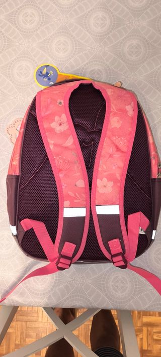 Mochila infantil nueva