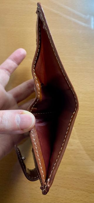 Cartera pequeña marrón