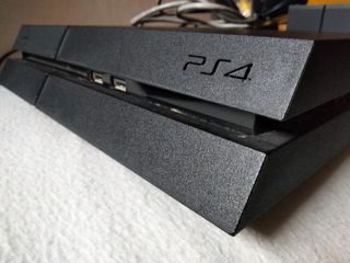 PS4 Negra y 7 Juegos