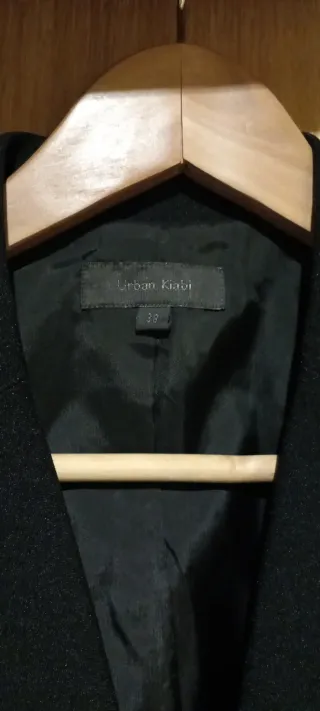 Traje juvenil KIABI Talla 38 Negro