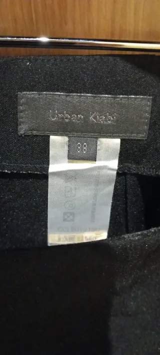 Traje juvenil KIABI Talla 38 Negro