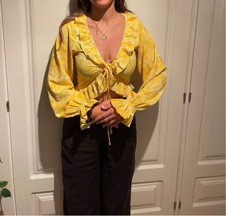 Blusa Zara Volantes Amarillo