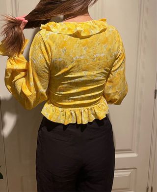 Blusa Zara Volantes Amarillo