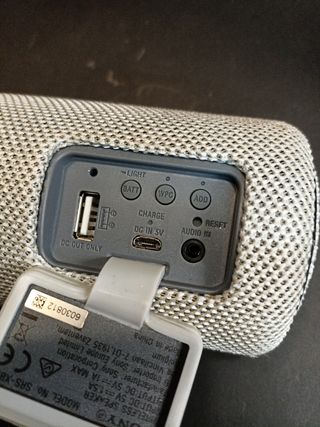 Altavoz Sony SRS-XB31 con RGB