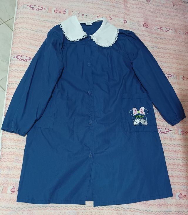 Grembiule bambina con colletto bianco