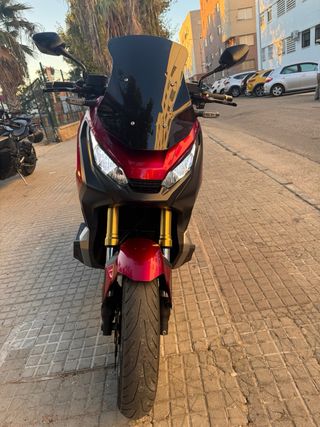 Honda XADV 750 año 2019 kilómetros 33mil no cambio