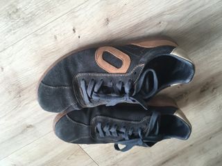 Zapatos deportivos talla 41