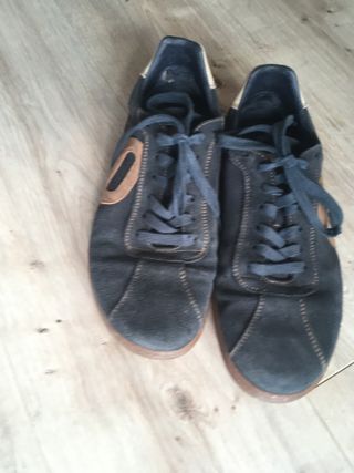 Zapatos deportivos talla 41