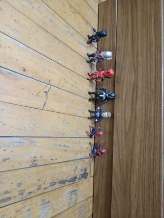 Juguetes de superhéroes minis 10€