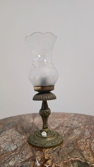 Candeeiro antigo para restauro