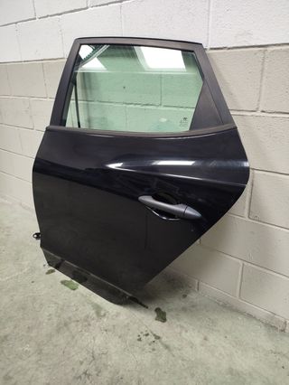 Puerta trasera izquierda Hyundai IX35 de 2016