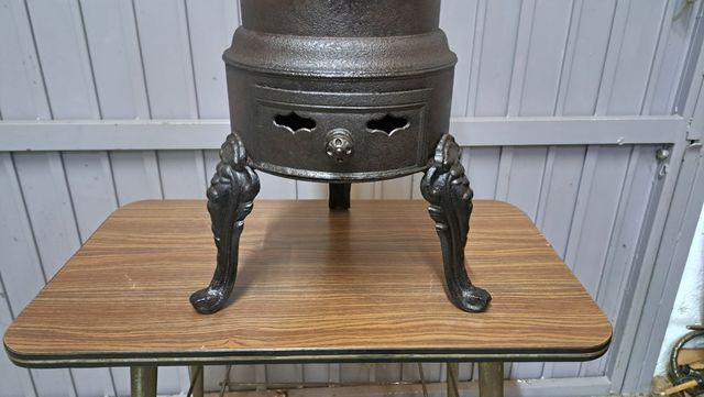 Estufa antigua de hierro fundido