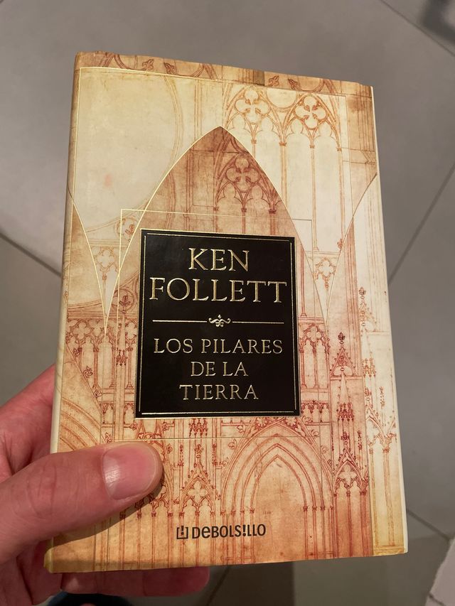 Pilares De La Tierra, Los (C.N. 2006)