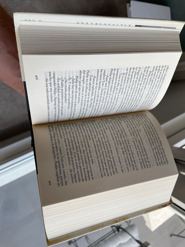 Pilares De La Tierra, Los (C.N. 2006)