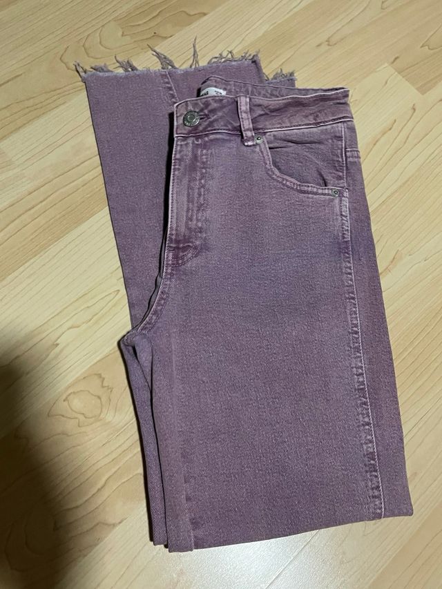 Vaqueros Pull&Bear campana morados talla 38