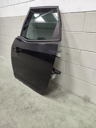 Puerta trasera izquierda Opel Meriva B de 2016