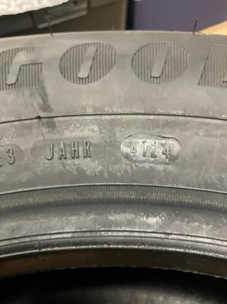 Neumáticos Goodyear EfficientGrip 215/65R17 99V