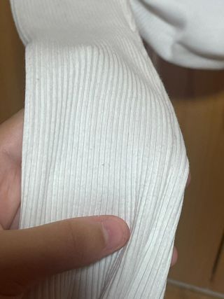 Top blanco fruncido manga larga