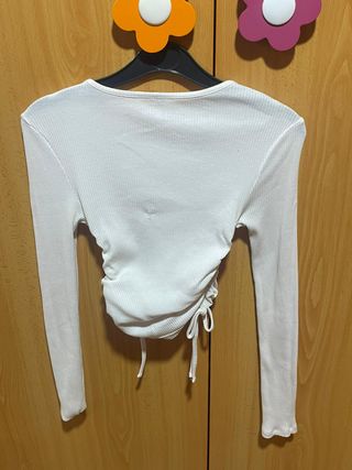 Top blanco fruncido manga larga