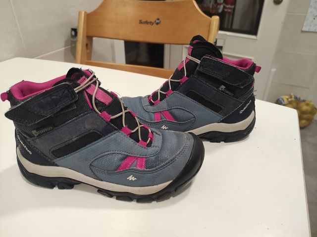 Botas niña Quechua waterproof Talla 30