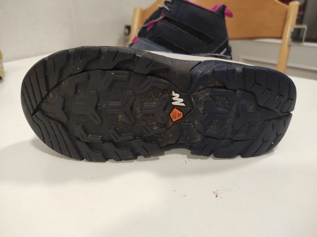 Botas niña Quechua waterproof Talla 30