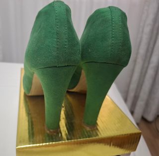 Zapatos de salón verdes para mujer