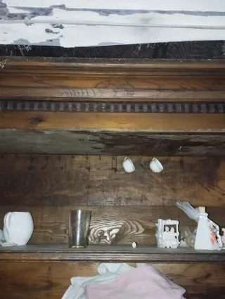 Chinero / Armario de Castaño 1850