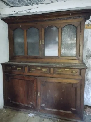 Chinero / Armario de Castaño 1850