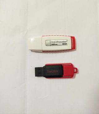 Kingston Data traveler 
Sandisk Cruzer Switch