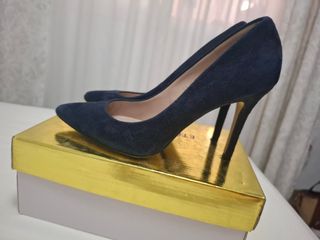 Zapatos de tacón azul para mujer