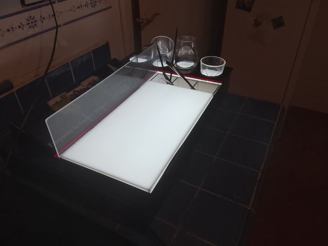 Mesa de bar con luz LED