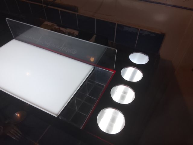 Mesa de bar con luz LED