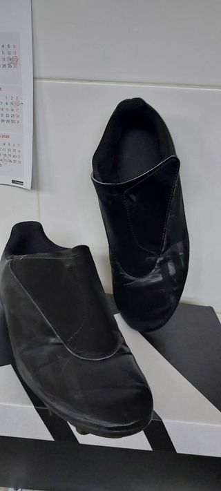Botas de fútbol Adidas negras Talla 38 1/2