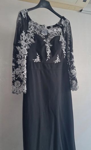 Abito elegante nero con pizzo