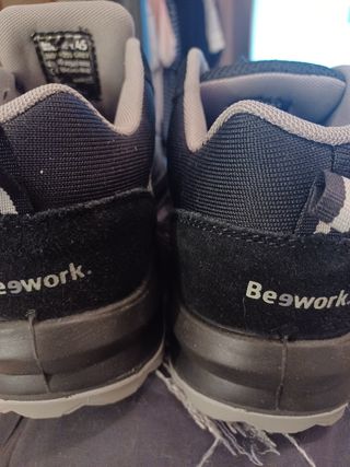 Zapatos de seguridad Beework negros y grises