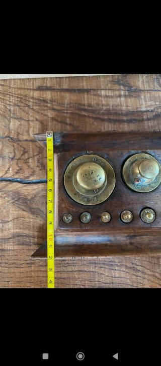 Antiguo juego de pesas de latón