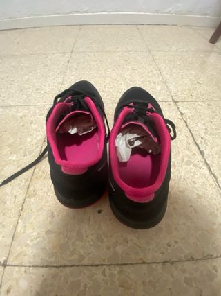 Zapatillas Nike Negras y Rosas