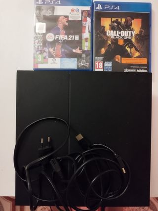 Consola PS4 Negra + FIFA 21 y Call of Duty