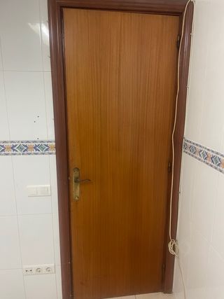 Puerta de madera interior
