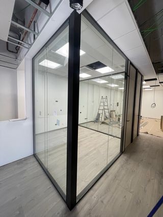 Divisorias de oficina modernas